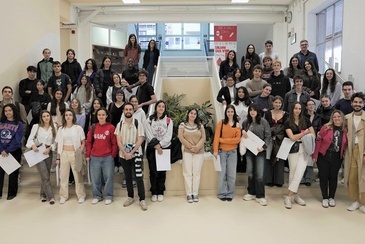 Imatge de grup dels participants en la Mostra de Recerca Jove.