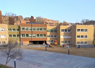 Imatge de la façana de l'Institut Comas i Solà